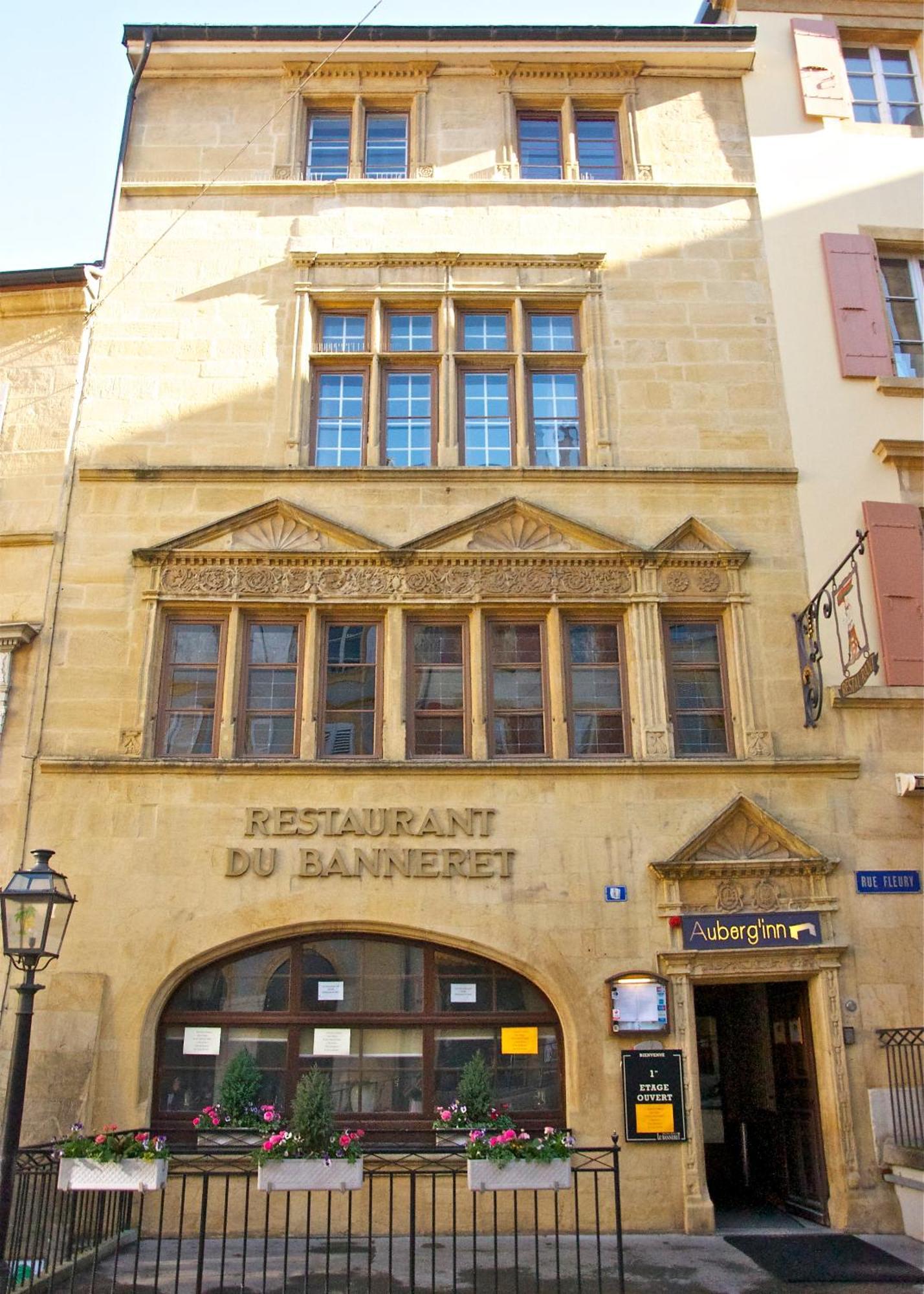 Aux Chambres Du Banneret Neuchâtel Esterno foto